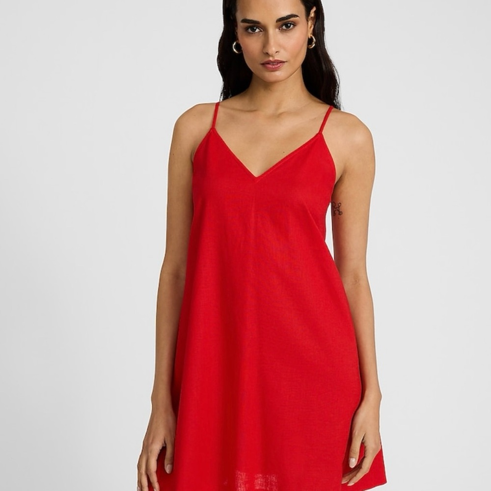 EXPRESS V-neck Sleeveless Mini Shift Dress - Picture 5 of 7